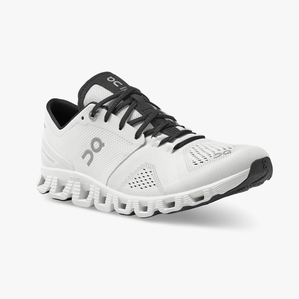 On Running Cloud X Stabila Löparskor Dam Vita | NZN1262CJ